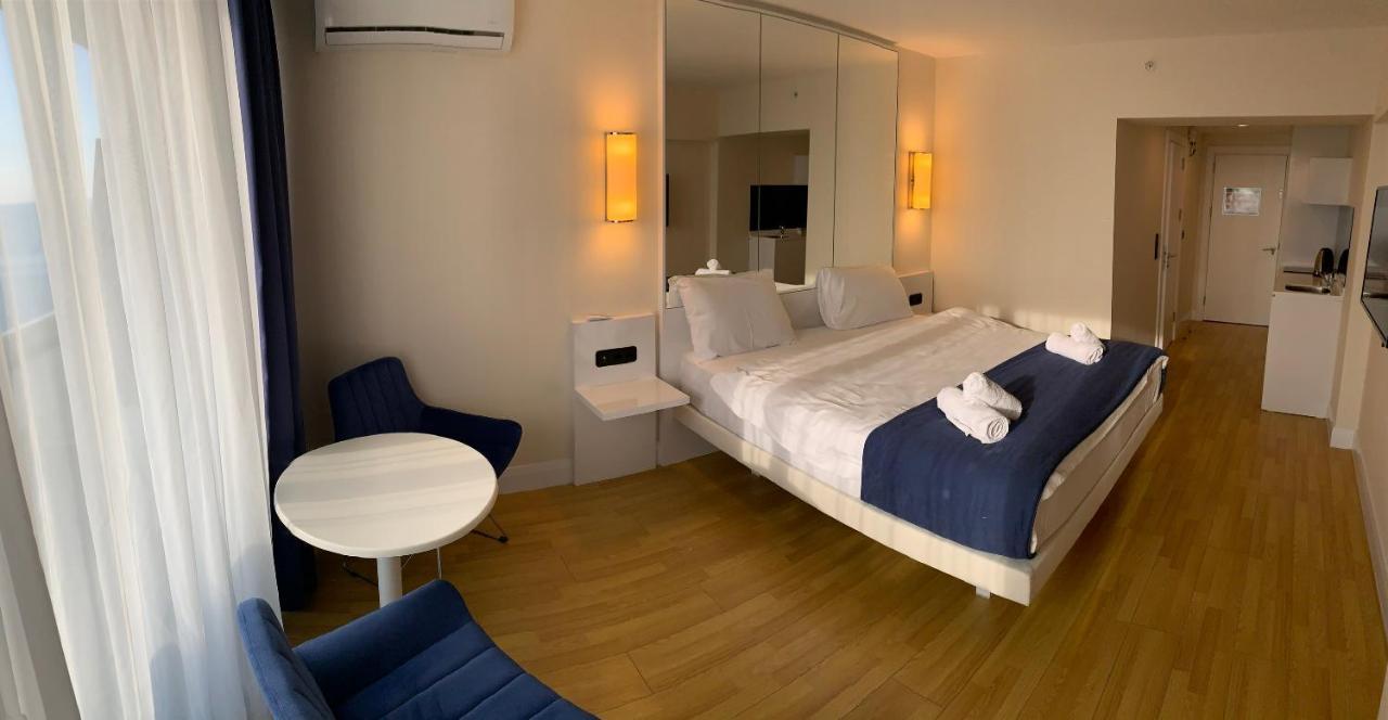Vip Orbi Sea View * באטומי