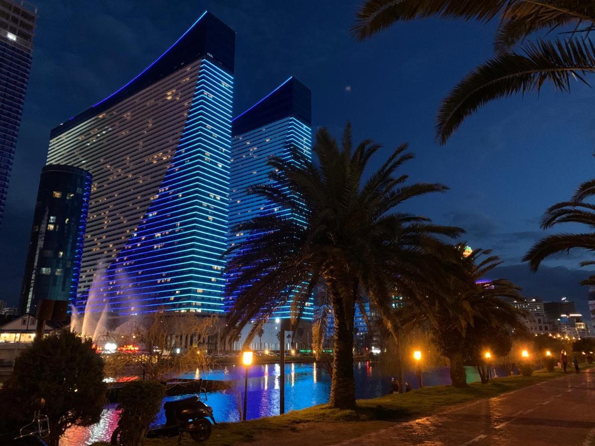 Vip Orbi Sea View * באטומי