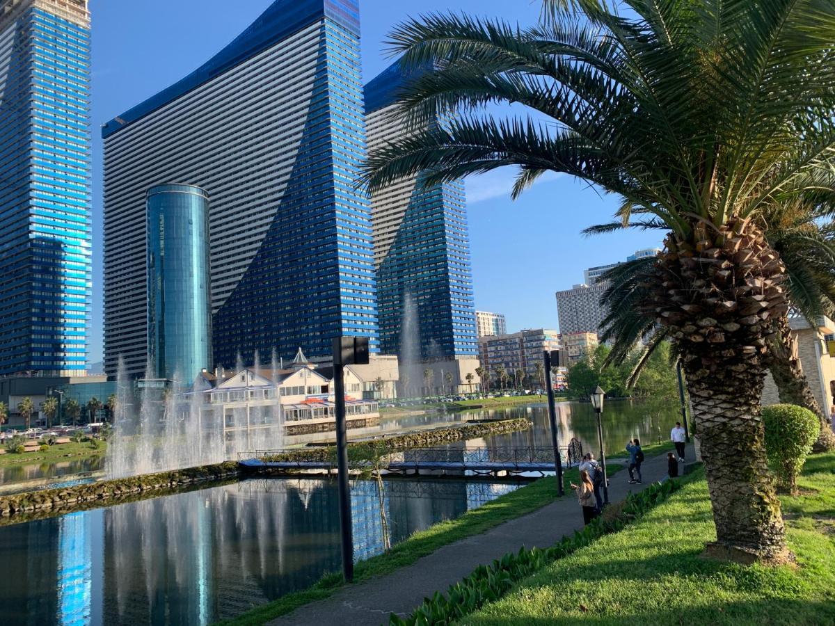 Vip Orbi Sea View באטומי