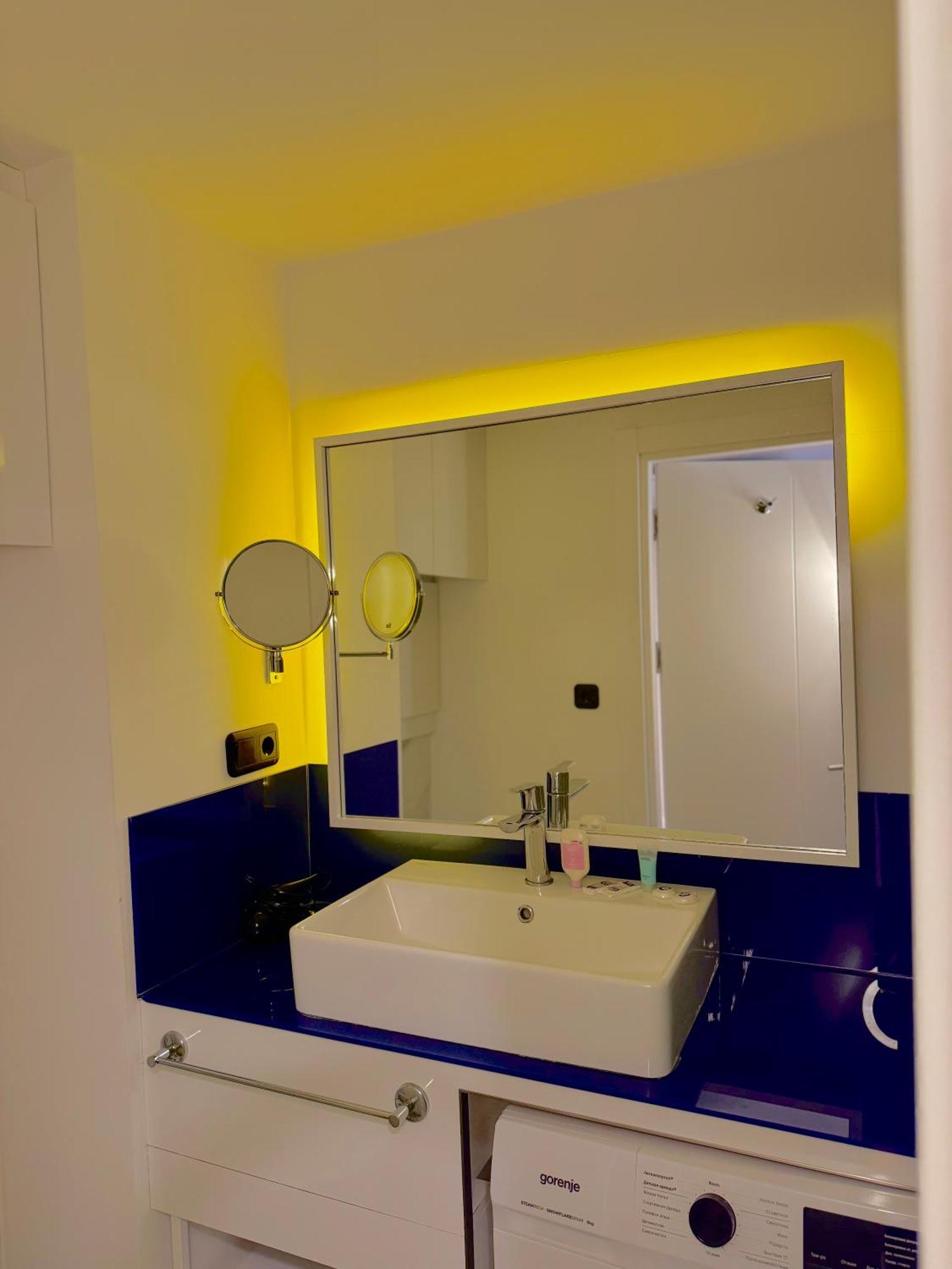 Vip Orbi Sea View דירה באטומי